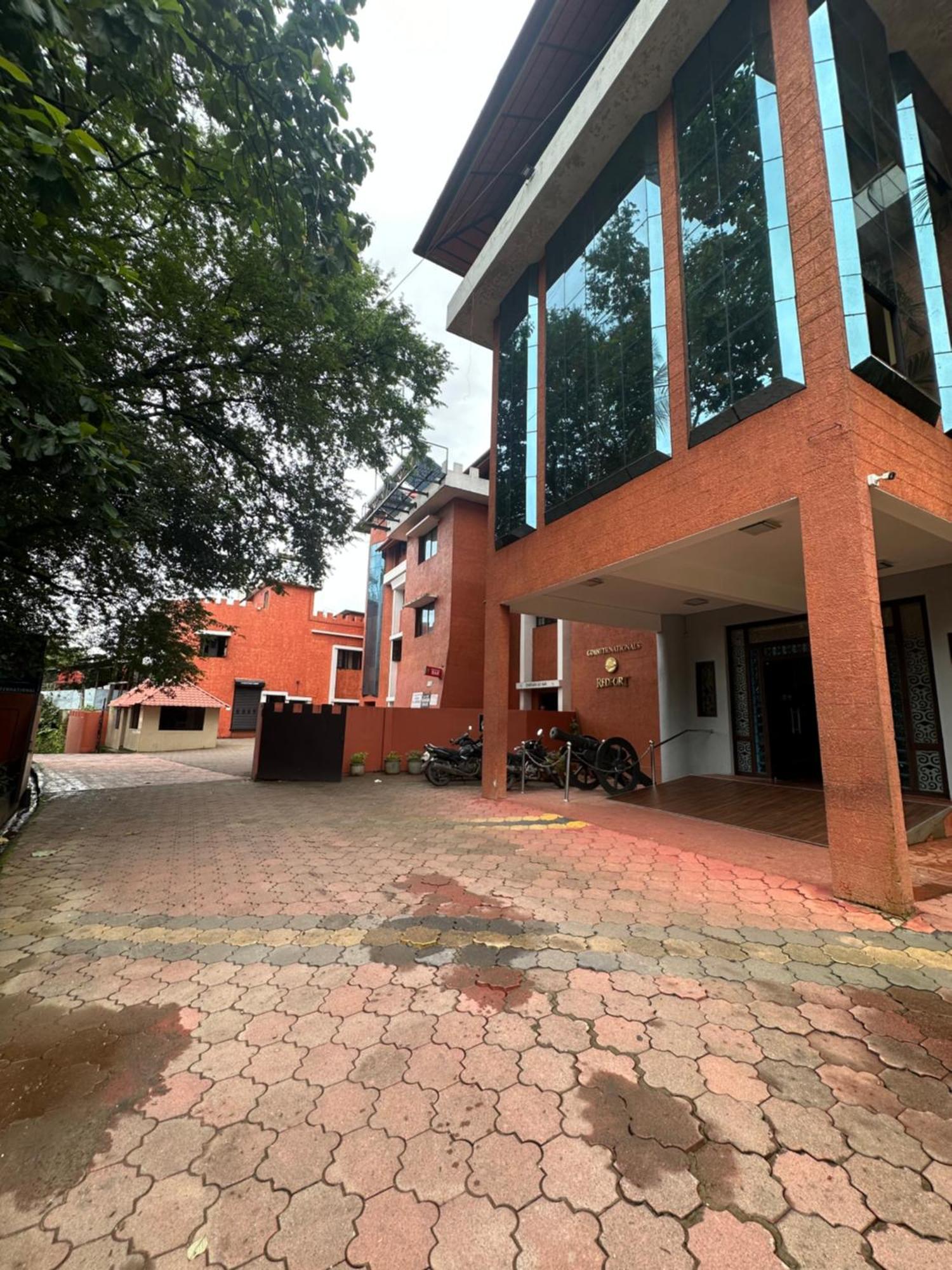 Gd International Redfort Nilambūr Exteriör bild